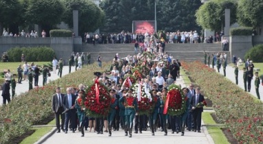 Акция «Горсть памяти» прошла на кладбищах города